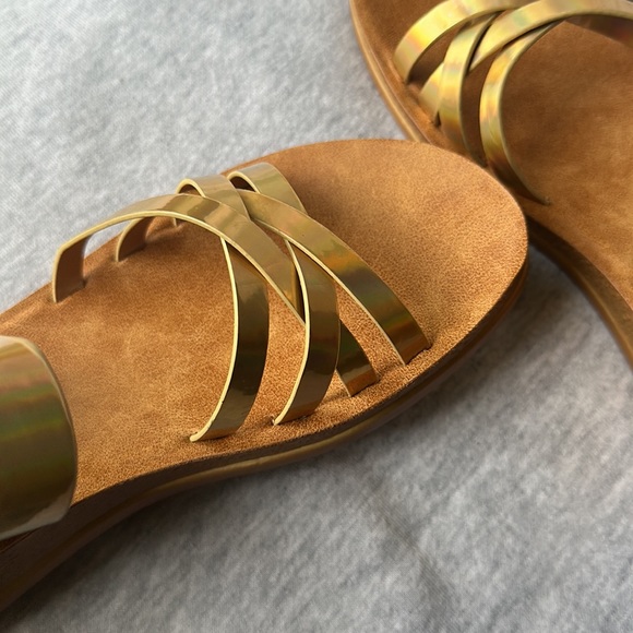 Wanted - Picture 5 of 12